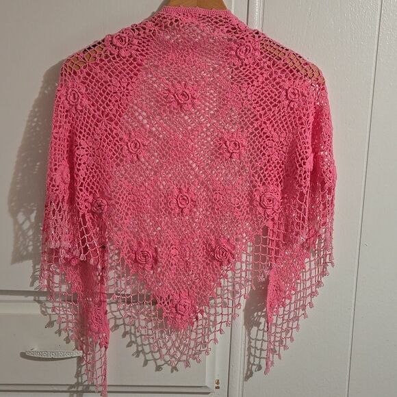 Crochet Pink Lightweight Cotton  Rose Design Shawl Wrap - Picture 1 of 14